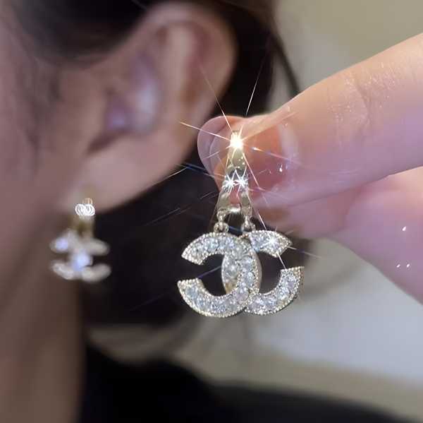 Céline Curve Earrings