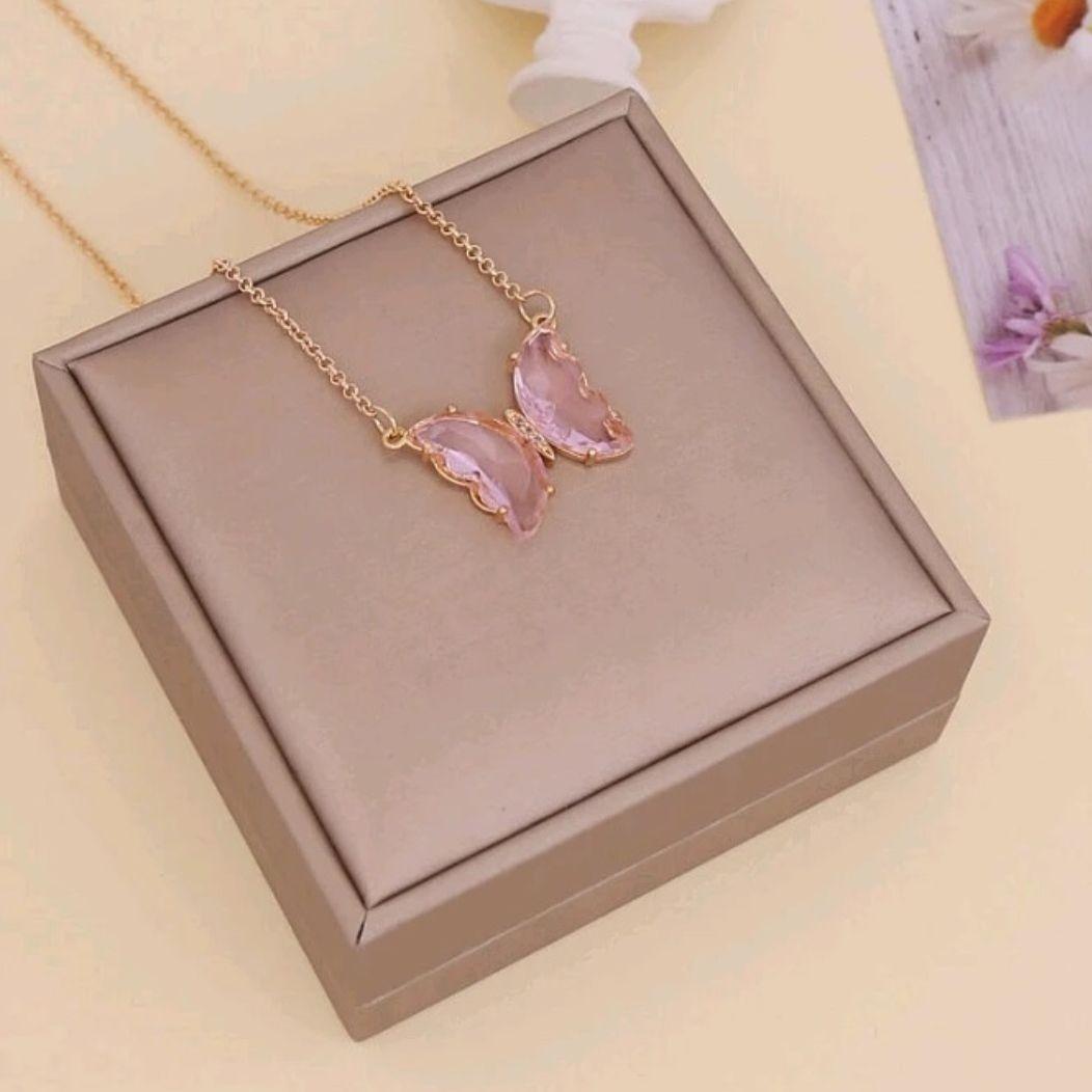 Rosé Flutter Necklace