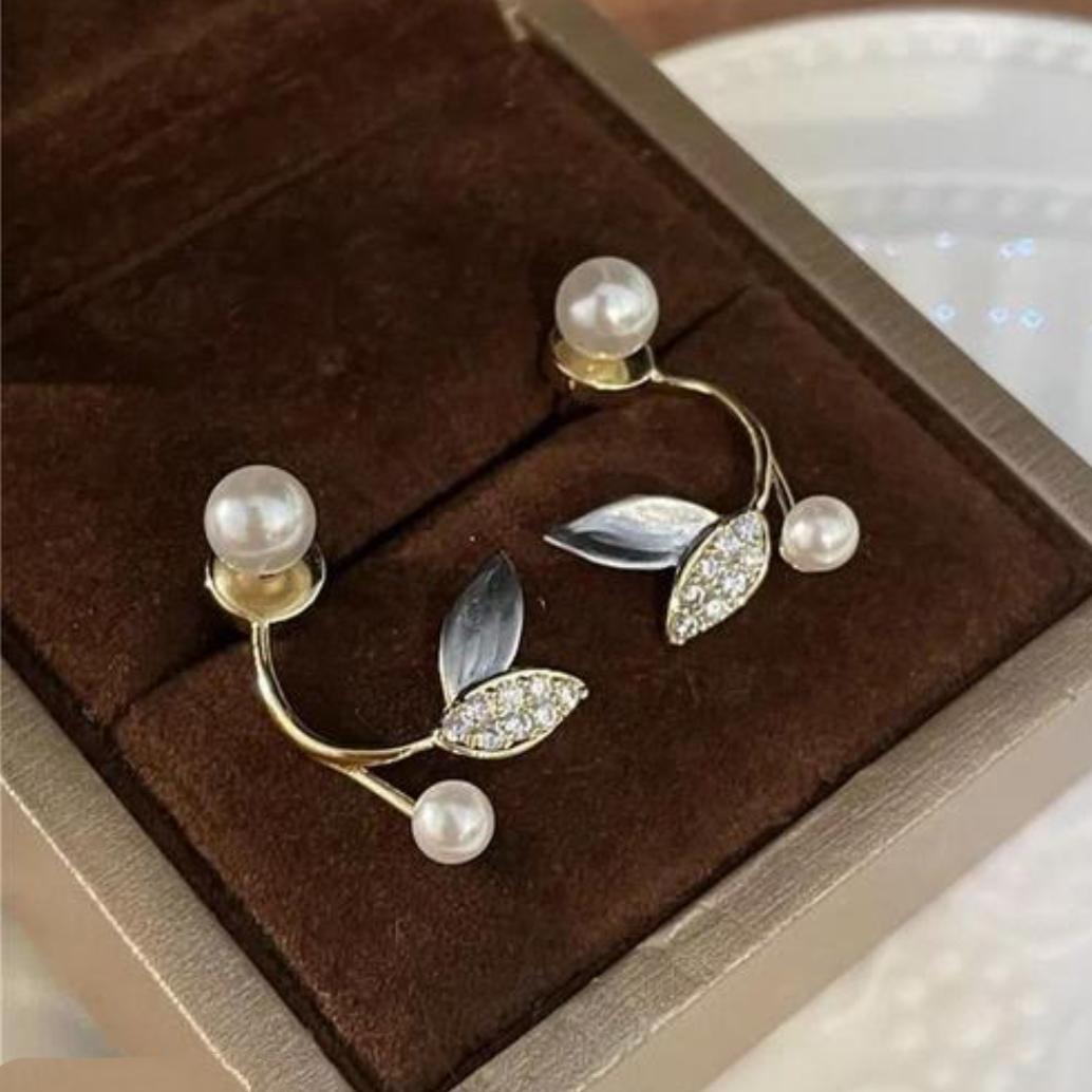 Leaflet Glow Studs