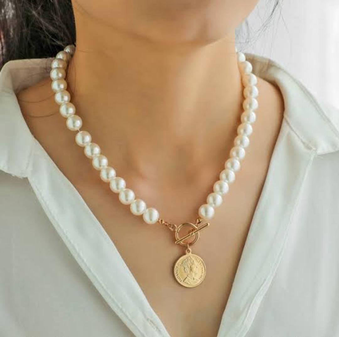 Opal Crest Chain