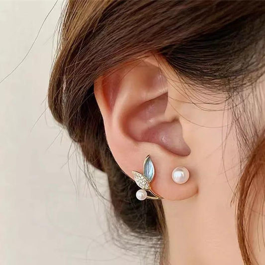 Leaflet Glow Studs