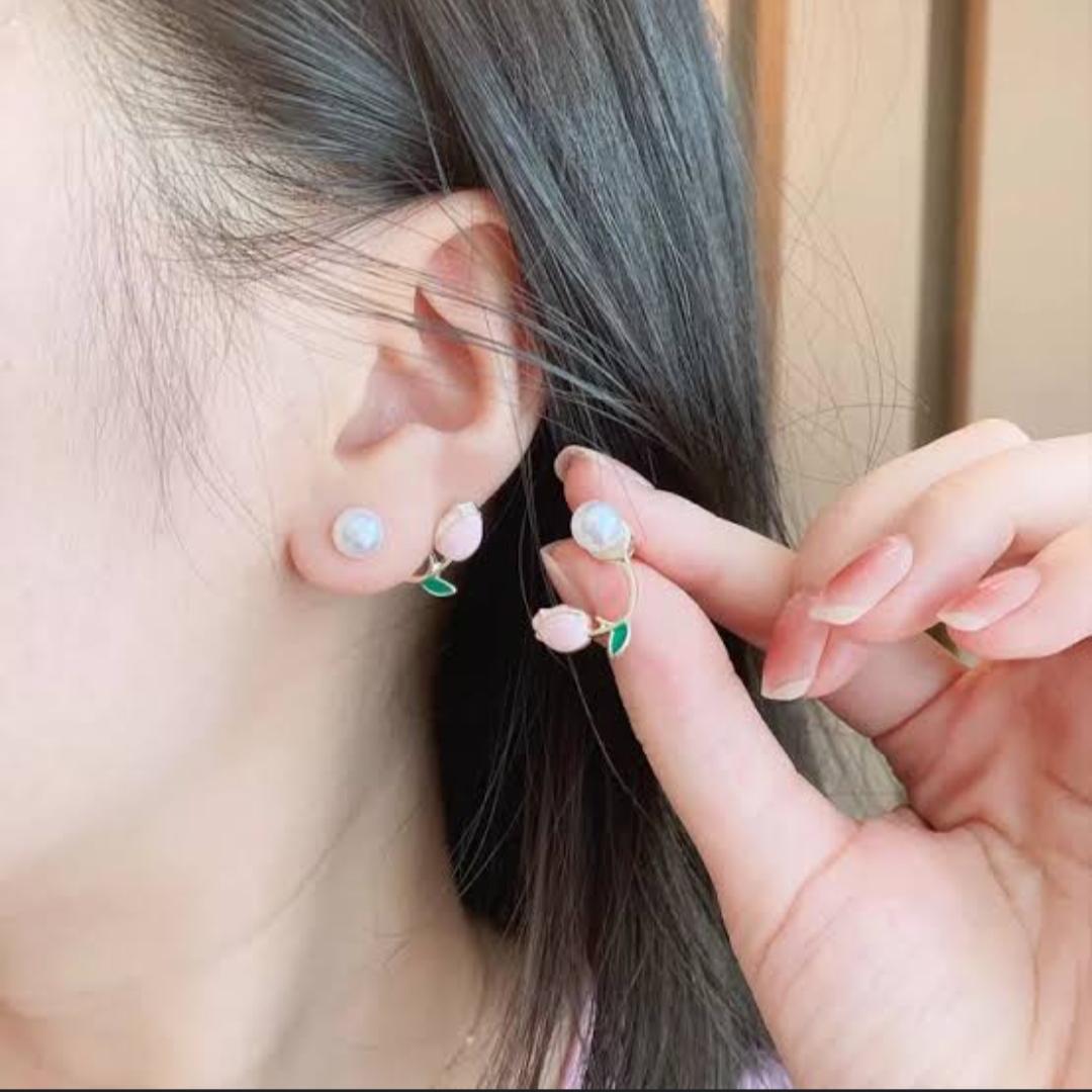 Rosé Bloom Studs
